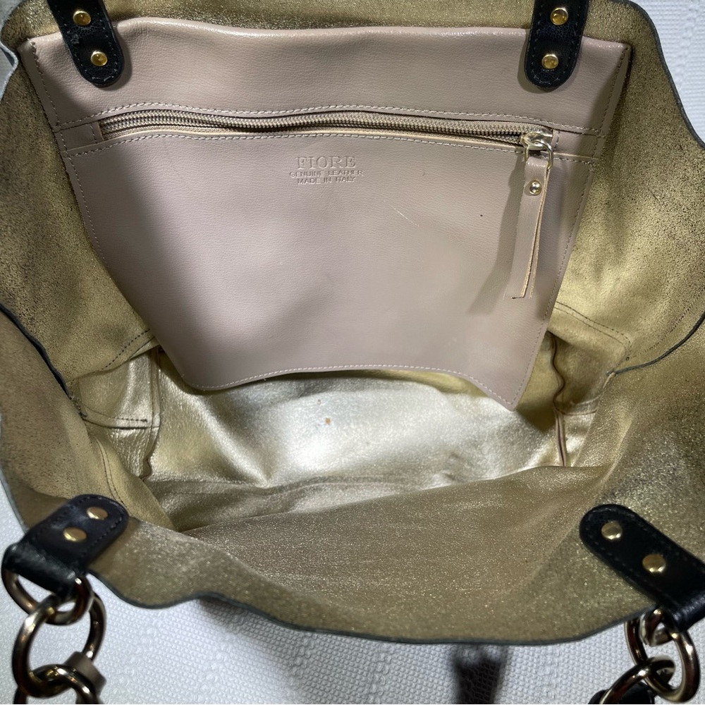 FIORE ,LARGE BLACK & TOUPE ITALIAN‎ LEATHER TOTE; GOLD INSIDE. - Picture 2 of 7